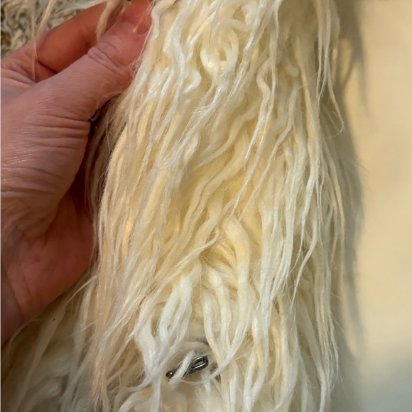 Vest - Picture 2 of 4